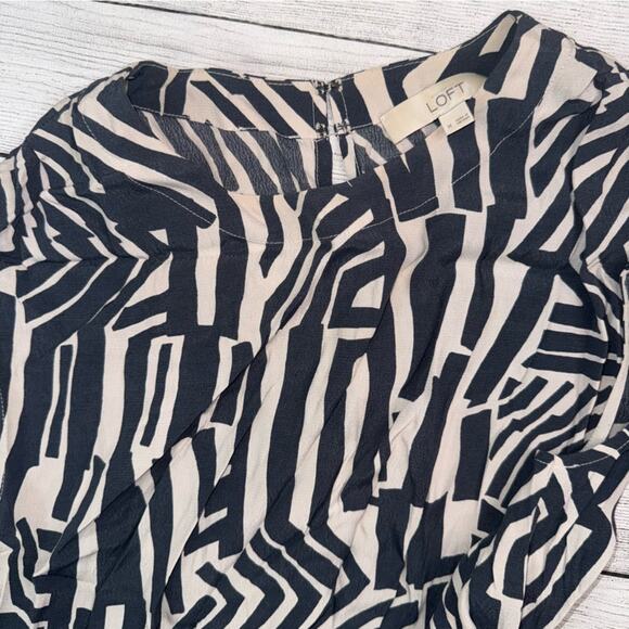 5/ $25 LOFT Black and Tan Geometric Dress with Elastic / Drawstring Waist Medium - Picture 6 of 8